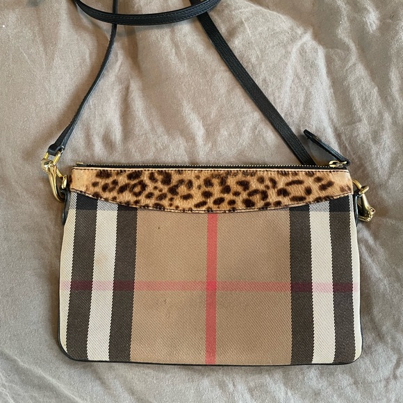 Burberry Crossbody bag with leopard trim - Picture 2 of 3
